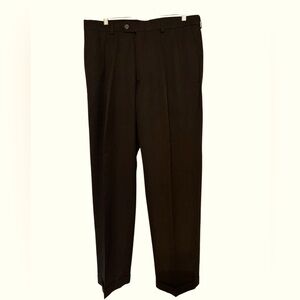 HAGGAR Men’s Charcoal Pleated Cuffed Dress Pants Size 34/29 **NEW**